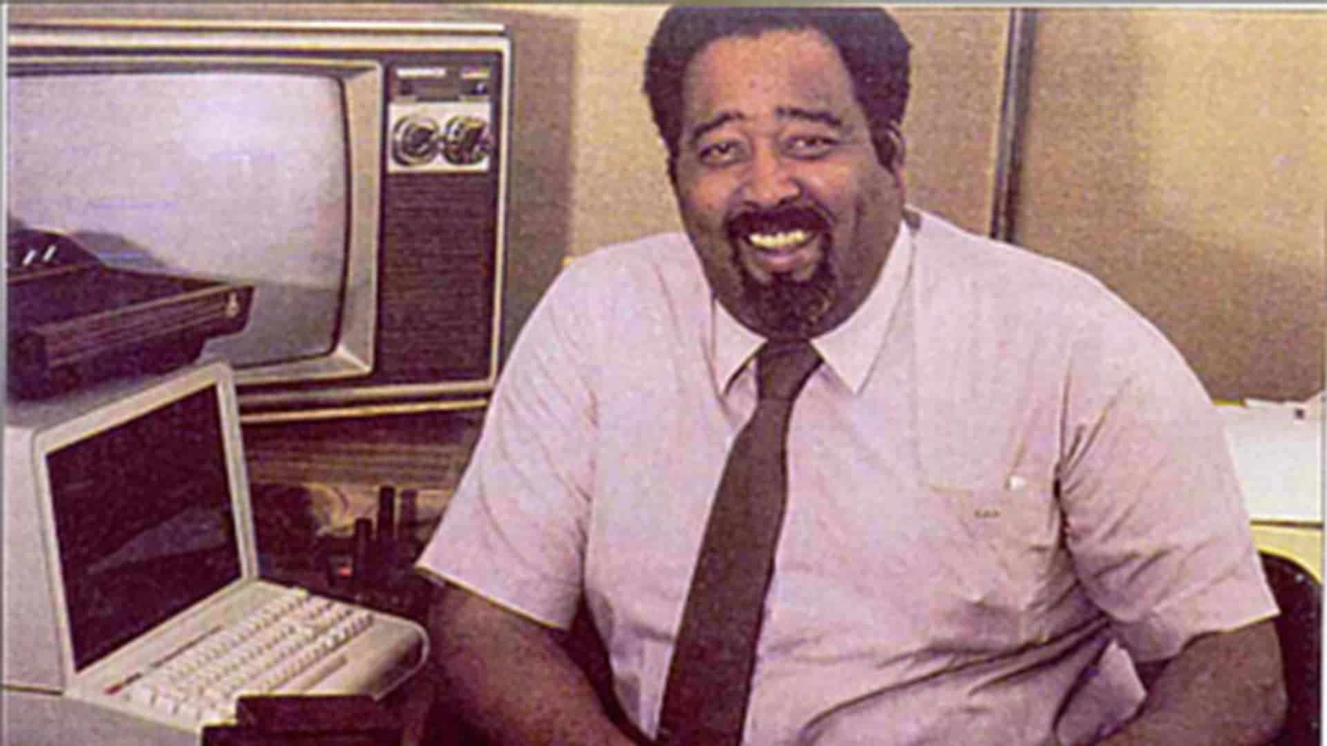 Picture of Jerry Lawson at his computer from 1982