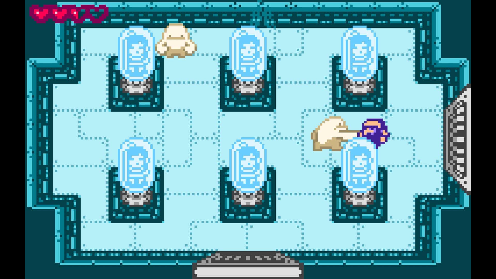 The engineer in a cryosleep room fighting agolem enemy